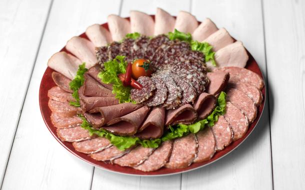 Ассорти мясное (говядина х/к, рулет куриный, колбаса с/к) Ассорти мясное (говядина х/к, рулет куриный, колбаса с/к)