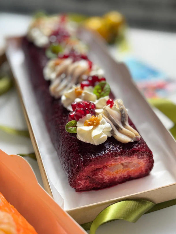 Сельдь под шубой в рулете на 6 человек Сельдь под шубой в рулете на 6 человек