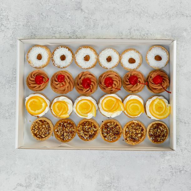 Бокс с фуршетными мини десертами #4 в мини тартах (24шт) Бокс с фуршетными мини десертами #4 в мини тартах (24шт)