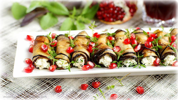 Рулетики из баклажана с сыром, кинзой и орехами