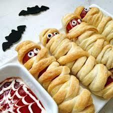 Сосиска в тесте "Нашествие мумий" Сосиска в тесте "Нашествие мумий"