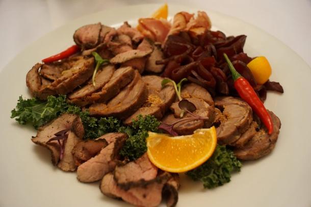 Ассорти мясных рулетов собственного производства (10 шт) Ассорти мясных рулетов собственного производства (10 шт)