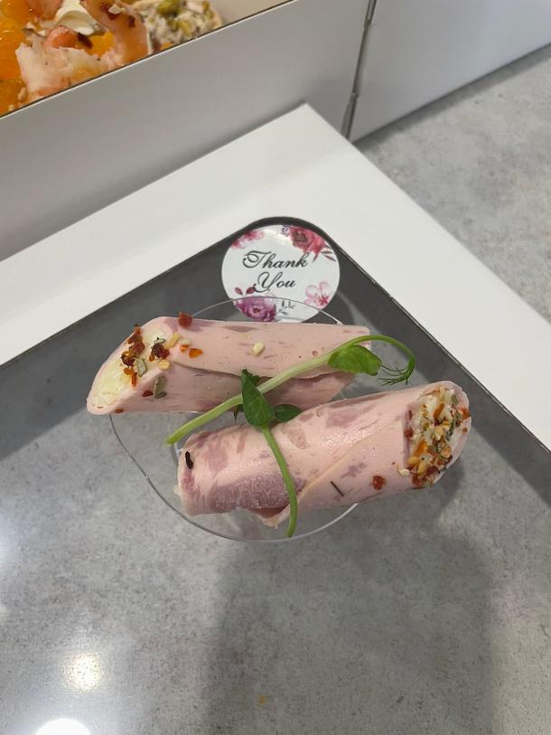 Рулетики с ветчиной и сыром