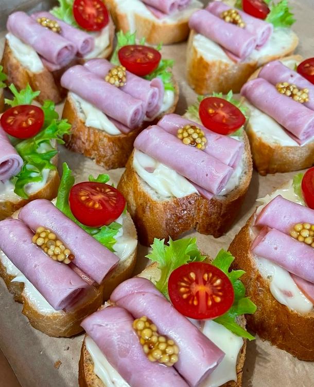 Брускетта с европейской говядиной Брускетта с европейской говядиной