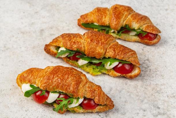 Мини круассан капрезе