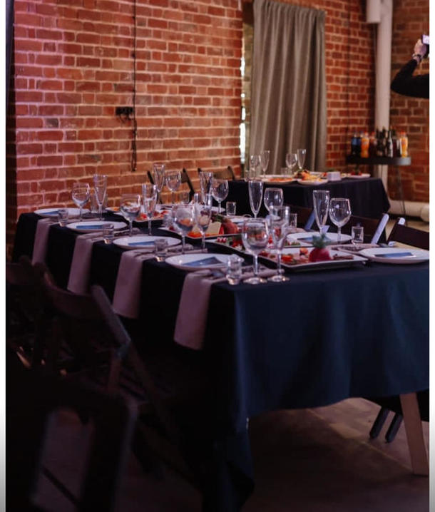 Аренда скатерти на прямоугольный стол 230х330 Аренда скатерти на прямоугольный стол 230х330