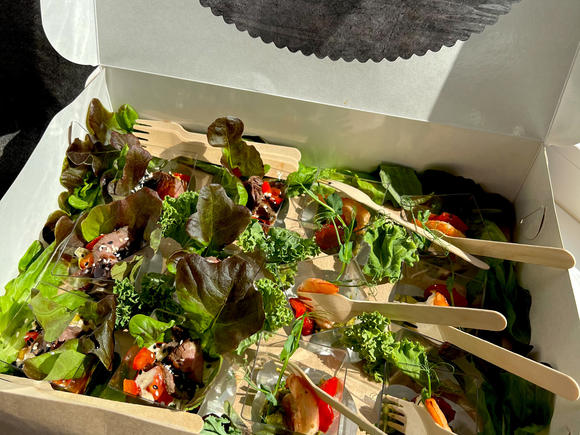 Сытный сет из закусок, салатов с чайханским пловом на 25 человек в Казани