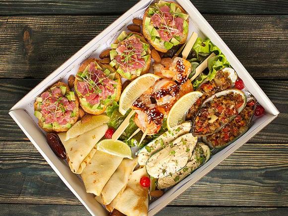 Заказать Сет "Океан" коллекция морепродуктов на 6-8 персон в Санкт-Петербурге