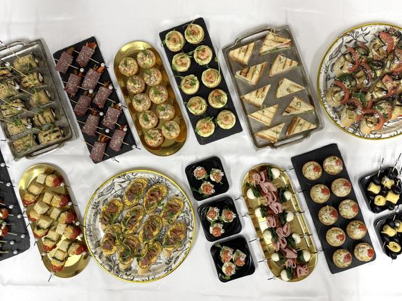 Фуршетный сет Праздник 10-15 персон в Казани