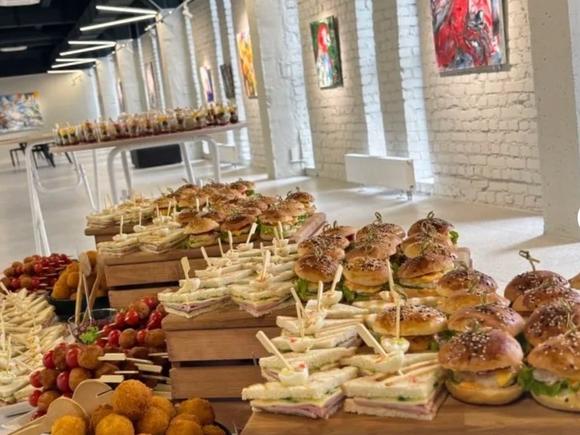 Легкий фуршет на 60 персон в Казани