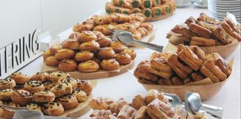 Кофе-брейк "Национальный" на 10-15 персон с обслуживанием