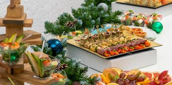 Премиальный фуршет с горячими закусками на 20-25 персон
