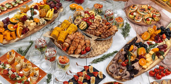 Праздничный стол на 4 персоны