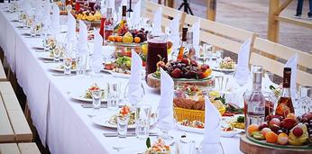 Банкет праздничный с обслуживанием на 30 персон